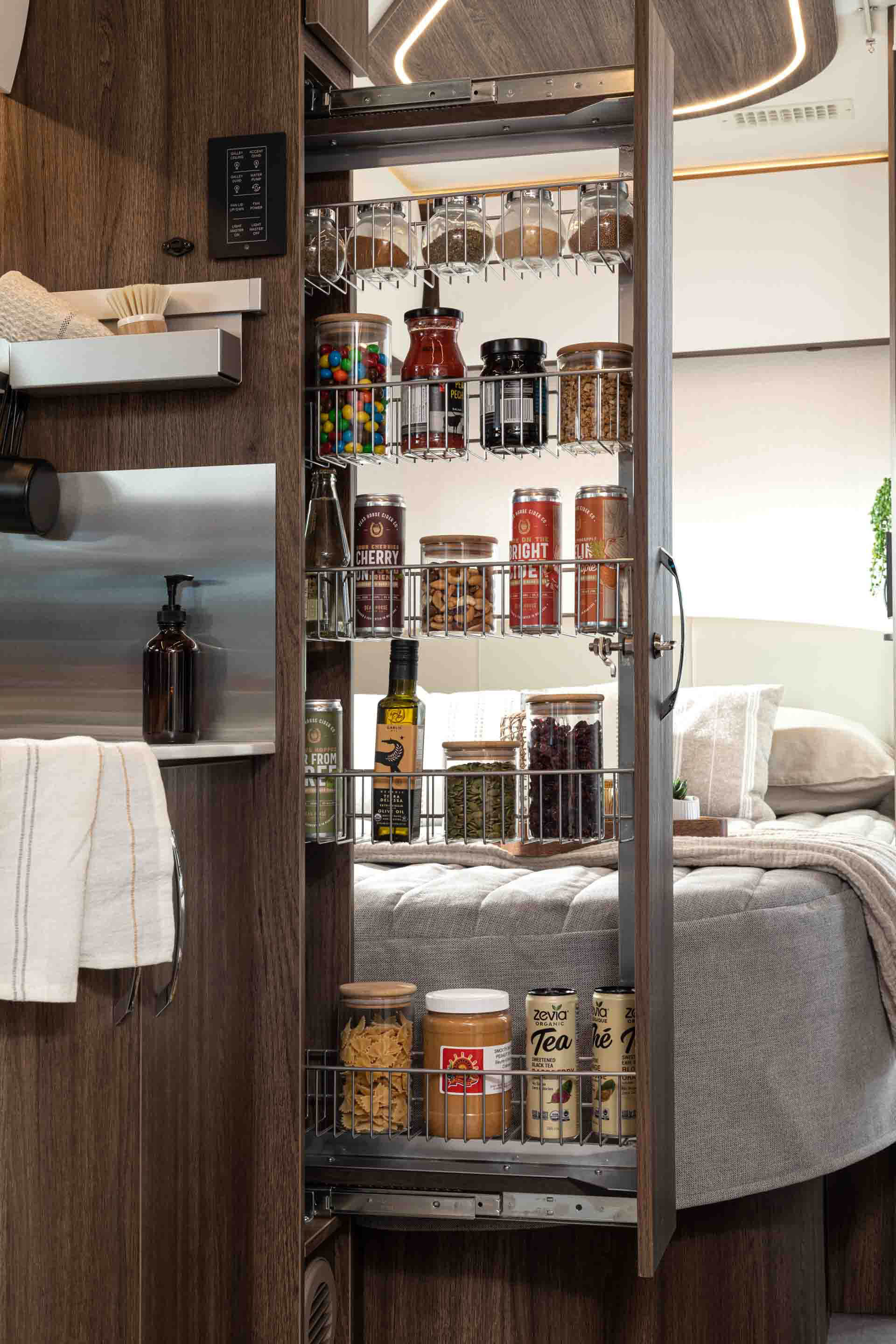 Pull-Out Pantry